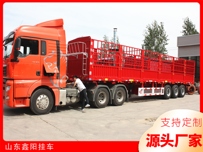 仓栅式运输半挂车