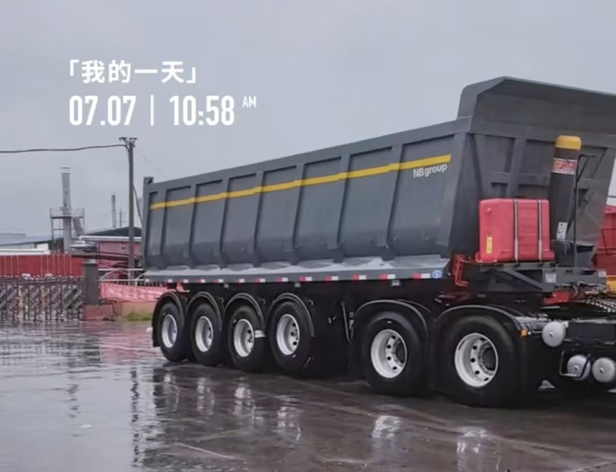 下雨阻挡不了我们发车，出口走起。