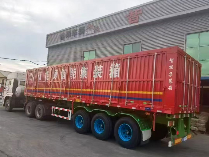 智能集装箱运输半挂车