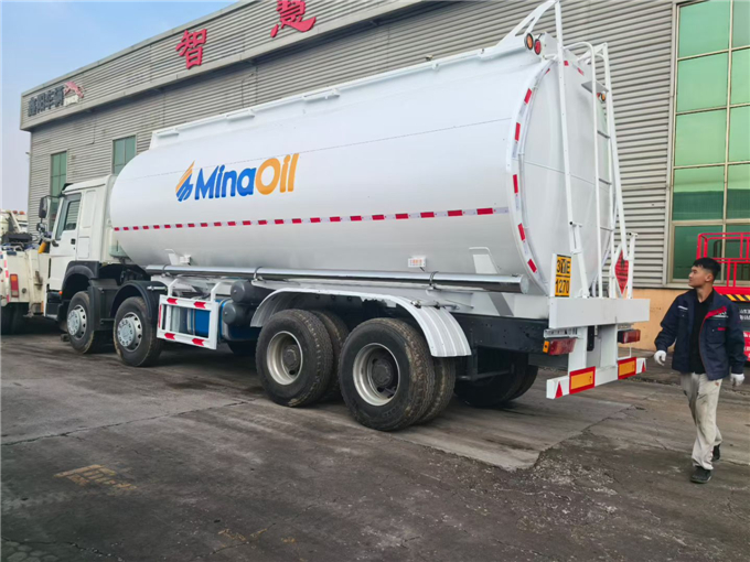 运油车